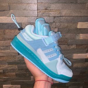 zapatiilas adidas bad bunny celeste